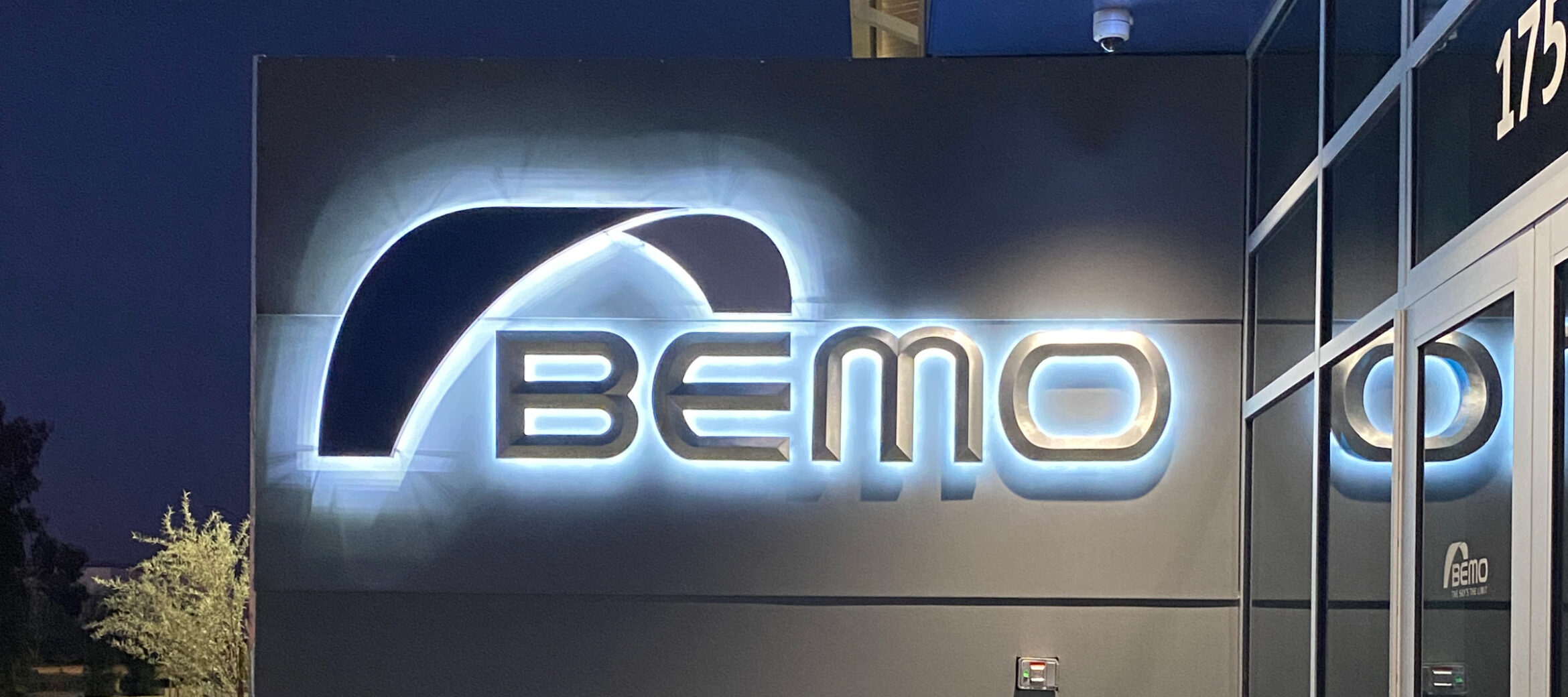 Bemo dealership cast aluminum halo lit letters